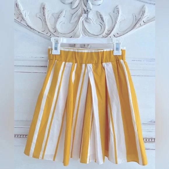 Dolce & Gabbana Mustard and White Striped Skirt - Picture 2 of 7